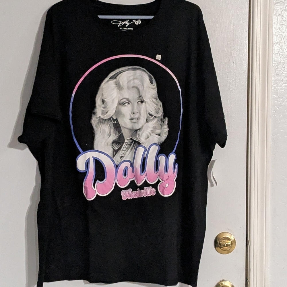 NWT Dolly Black Graphic T-Shirt 3XL